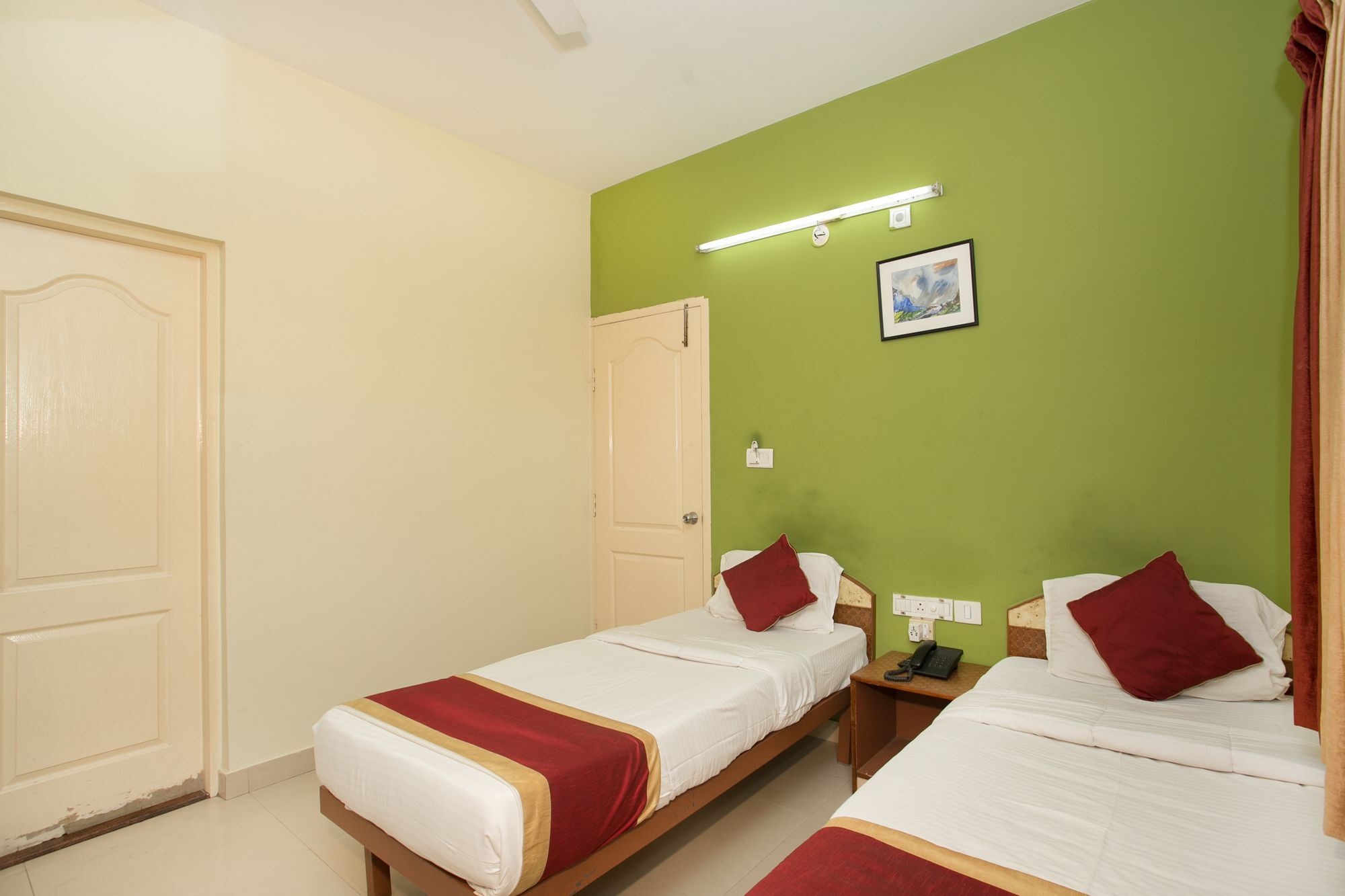 Oyo 10478 Raj Residency Hotel Bangalore Exterior photo