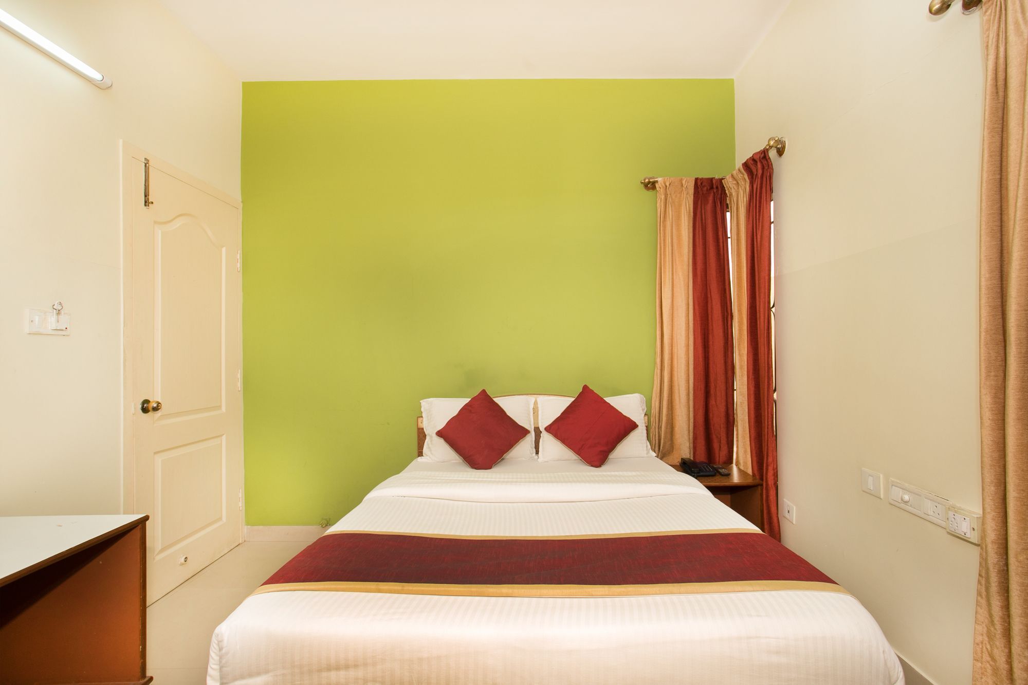 Oyo 10478 Raj Residency Hotel Bangalore Exterior photo