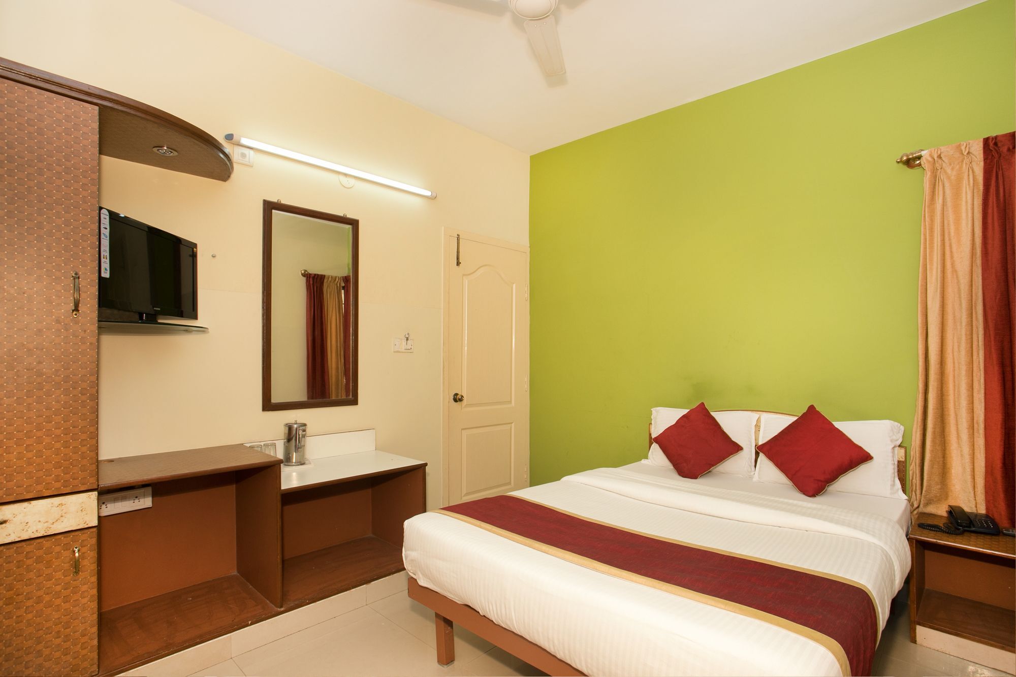 Oyo 10478 Raj Residency Hotel Bangalore Exterior photo