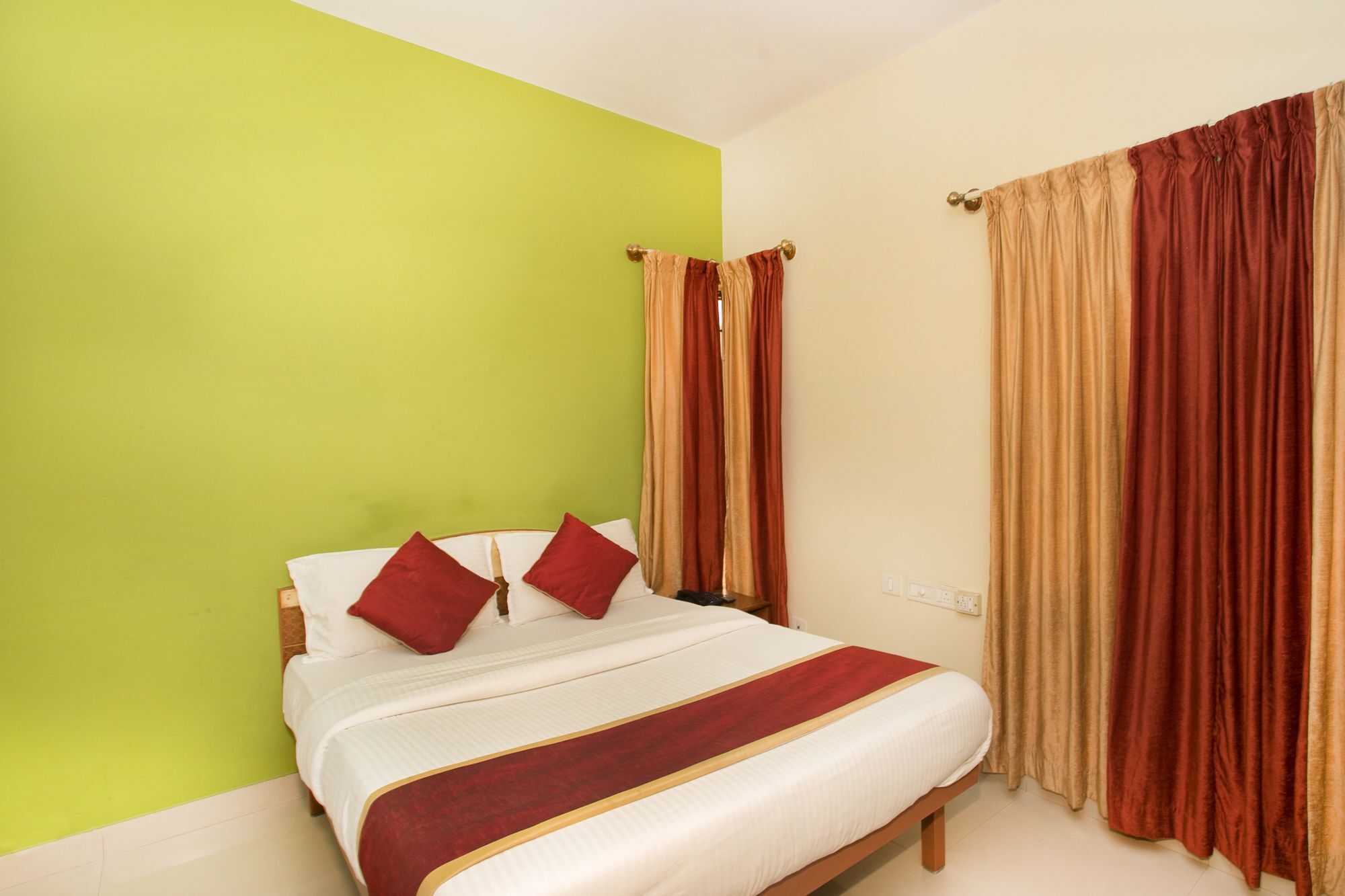 Oyo 10478 Raj Residency Hotel Bangalore Exterior photo